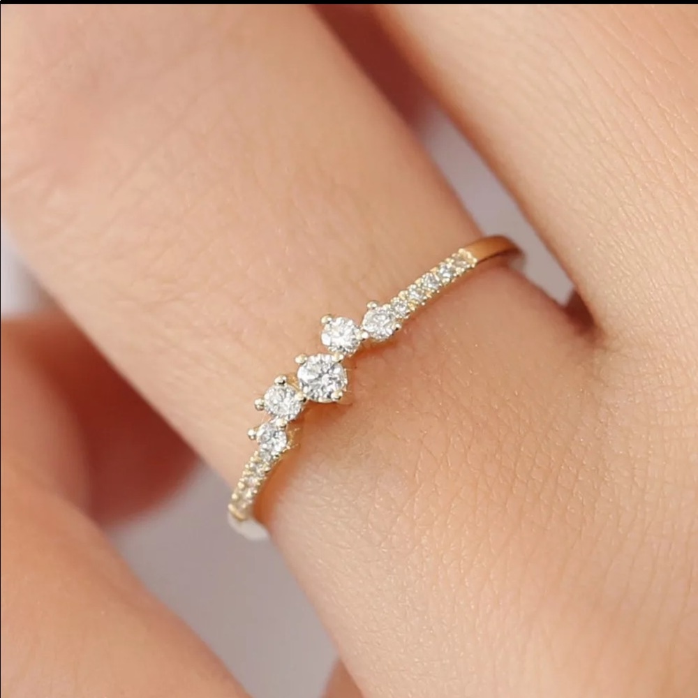 New 18K Rose Gold Dainty Diamond Ring